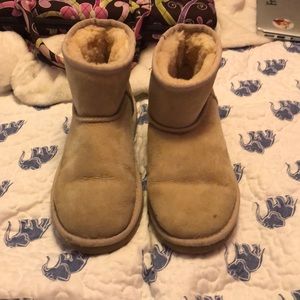 Sand color Ugg’s